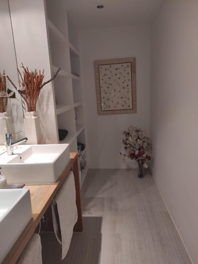 Habitacion Y Bano En Planta Independiente En Centro De Sevilla Buitenkant foto