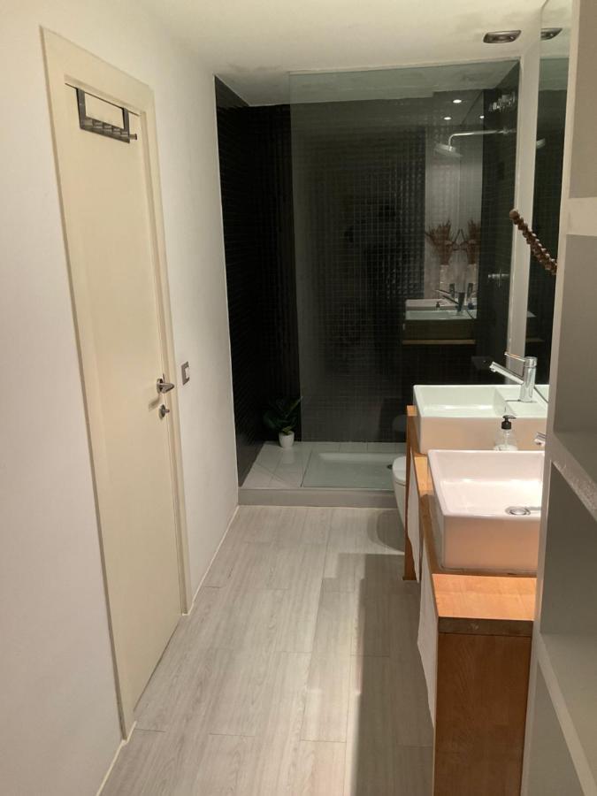Habitacion Y Bano En Planta Independiente En Centro De Sevilla Buitenkant foto